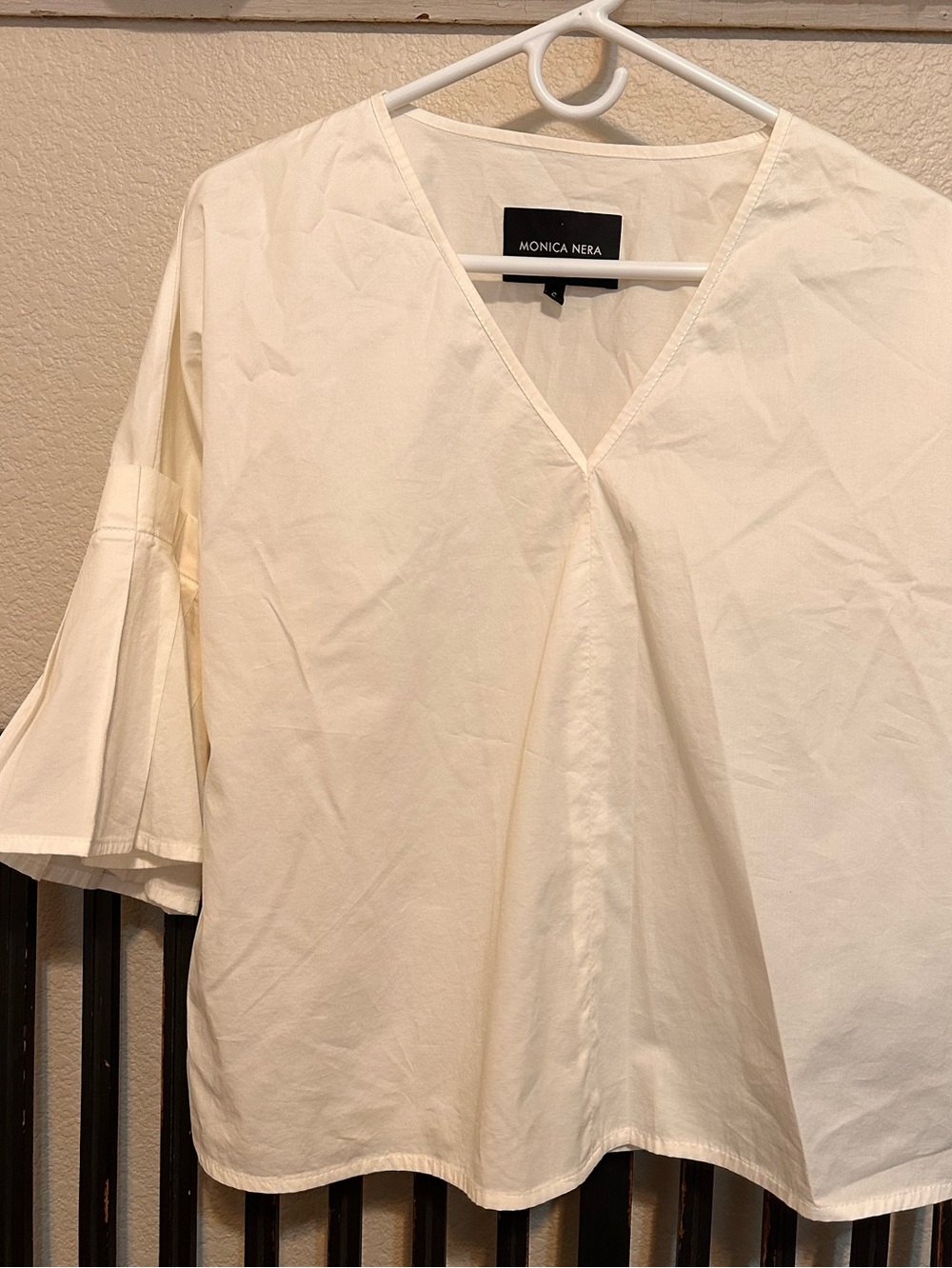 MONICA NERA White V-Neck Bell Sleeve Blouse -S